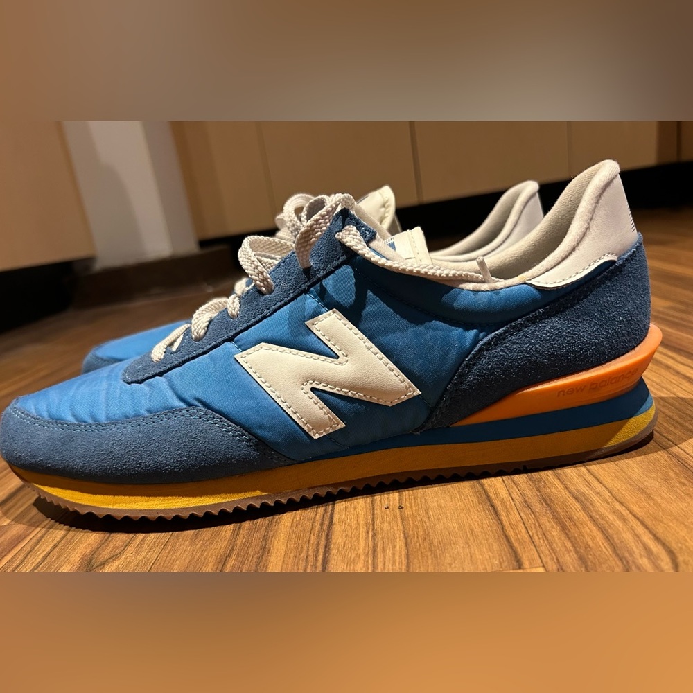 New Balance Men's Blue and White Sneakers